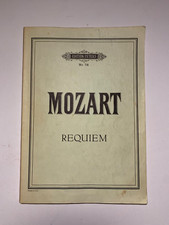 Noten. Mozart. Requiem.   Klavierauszug mit Text.