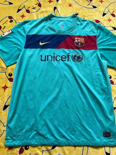 Barcelona 2010 away - 2010/11,