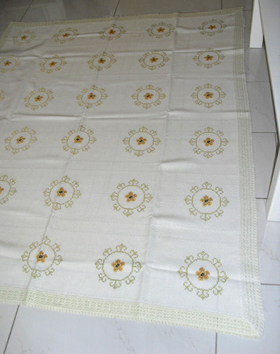 Omas stickdecke handarbeit - stickdecke,