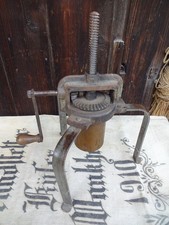 alte Nudelmaschine Teig Presse Dreibein Nudelpresse antik "alte Küche" Deko urig