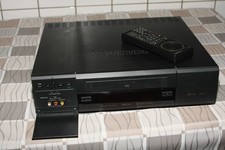 VHS-HiFi-Stereo-Videorecorder Grundig GV 4592 SV „City Line Madrid” defekt
