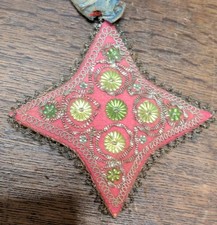 Biedermeier Breverl Kissen Klosterarbeit Wallfahrt Goldborte