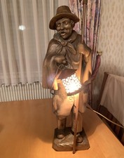 Holzfigur handgeschnitzt Nachtwächter mit Laterne und Hellebarde 59/69 cm