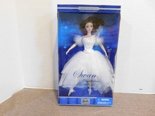 Mattel Barbie 2001 Swan