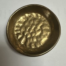 alter Aschenbecher Messing /