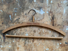 Kleiderbügel Heereseigentum