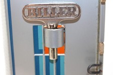 CCA698, Alter Biller Bahn 0e Lokschuppen & +Schlüssel Blech Made in U.S. TOP OVP