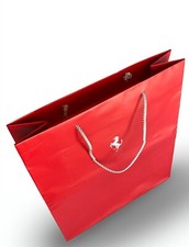 Ferrari Geschenk-Tragetasche Rot, Cavallino Silber Glanz, 36 x 39 x 13 cm, edel