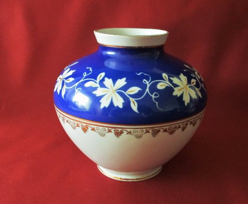 Spechtsbrunn porzellan vase - porzellan,