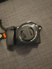 Sony Alpha 6300 Digitalkamera mit E PZ 16-50mm F3,5-5,6 OSS Objektiv - Schwarz