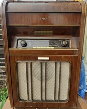 Musiktruhe von Saba aus den