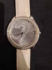 Guess Damenuhr Quartz Läuft