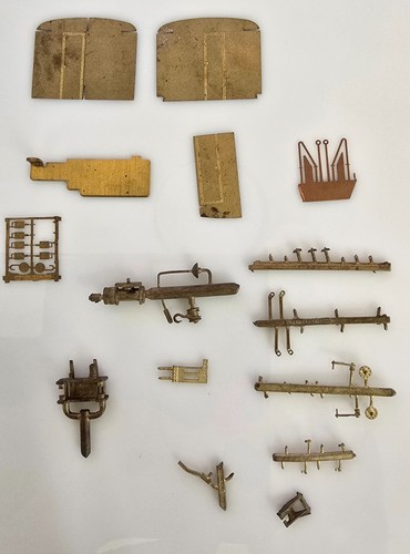 Diverse bauteile aus - ,