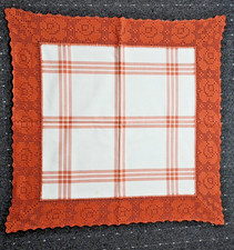 OMAs  HÄKEL-TISCHDECKE