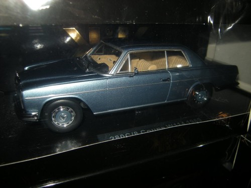 Scale mercedes benz - 1:18, mercedes-benz