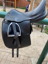 Dressursattel Prestige Venus 17" mittlere Kammer, Ohne Zubehör
