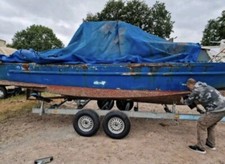 Torpedoboot DDR   Stahlboot 7,4m 2600kg  Wolga Werft  Ohne  3,5to  Trailer