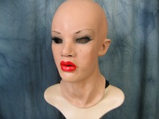 Latexmaske LOLA RED + WIMPERN