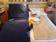 Pflegebett elektrisch, gebraucht; für zwei Personen