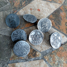 7 Metall Trachten/Zierknöpfe "Alte Münze" verschiedene Muster , 20 mm, mit Öse