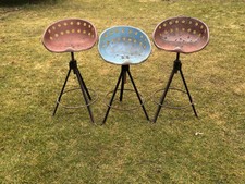 Alte Kult Traktoren Stühle|rot rot blau|blech