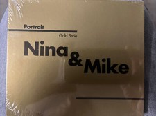 Portrait-Gold Serie von Nina &