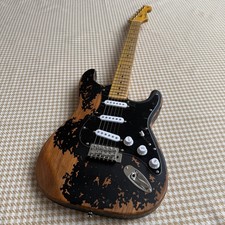 Machen Sie alte E-Gitarre