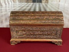 ALTE SCHATULLE AUS HOLZ MIT GLASSCHMUCK THAILAND