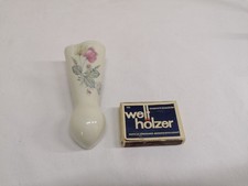 Orig. Oldtimer Autovase aus Porzellan -ungewöhnlich klein & geformt- 50er Jahre