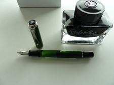 Pelikan Classic M205 - Füllfederhalter - Olivine inkl. Tintenglas - EF ID 810890