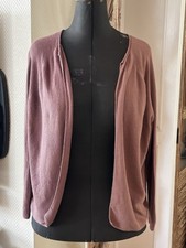 Tolle kurze Strickjacke offen