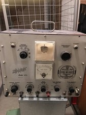 HF/FM Signalgenerator 70er. Jahre (?) Hickok Mod. 695 made in L.S.A.