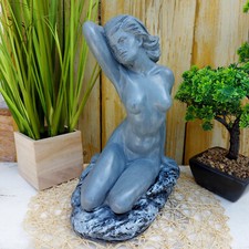 Steinfigur Frau Erotik Akt