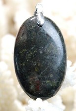 Rubin / Schiefer 44 Karat -