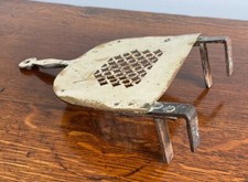 ANTIKER ANFANG 19. JAHRHUNDERT MESSING / EISERNER FUSSMANN RÖSTER KASTANIENBRÄTER 