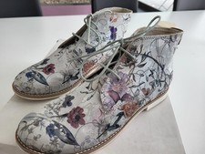 Neuwertig :  s.Oliver Leder Schnürboots Silber mit Blumen Gr.  39