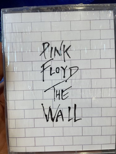 Pink floyd the wall - pink,
