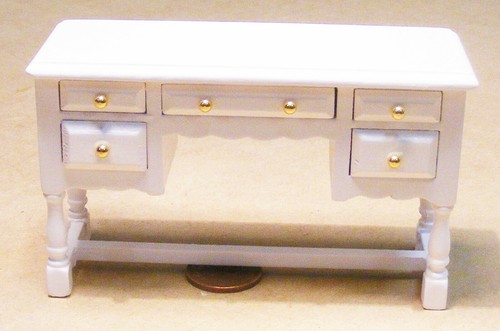 Puppenstube weiß lackiert