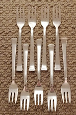 9 (x) versilberte Kuchengabeln