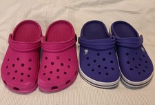 2 Paar Crocs Kinder Clogs J1