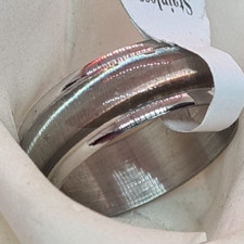 Edelstahl Ring mit Grauer