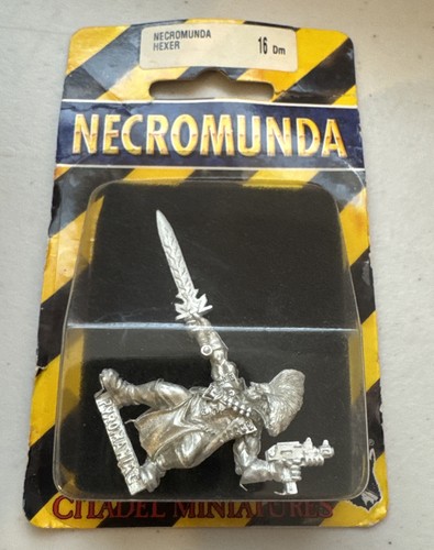 Necromunda hexer pyromaniac - hexer,