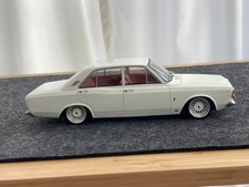 BoS Modell 1:18 Ford Taunus