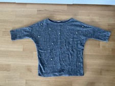 Grauer Pullover Mit Perlen