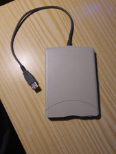 NEC USB Diskettenlaufwerk  3.5" Externes Floppy Disk Drive + 29 Disketten gebr.