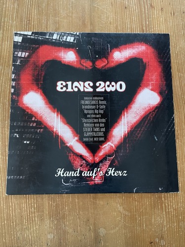 Eins zwo hand auf - hand, herz