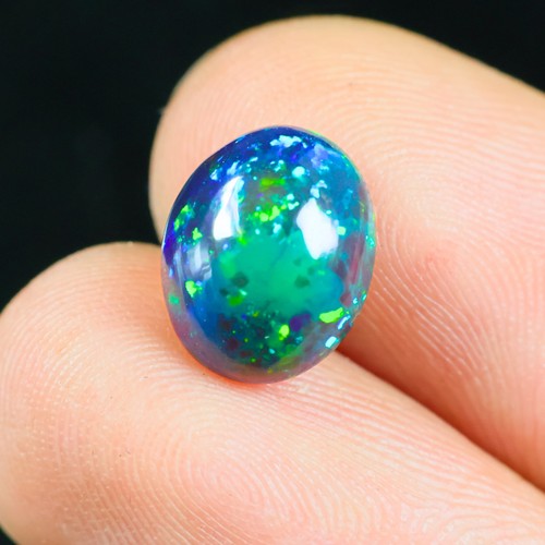 Ovaler schwarzer opal - ovaler,