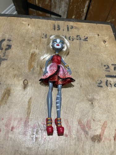Monster high puppe - monster,