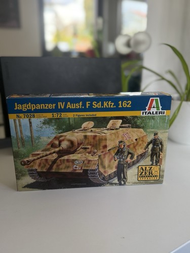 Italeri jagdpanzer no7028 - italeri,