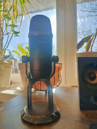 Blue yeti pro postcast - x,